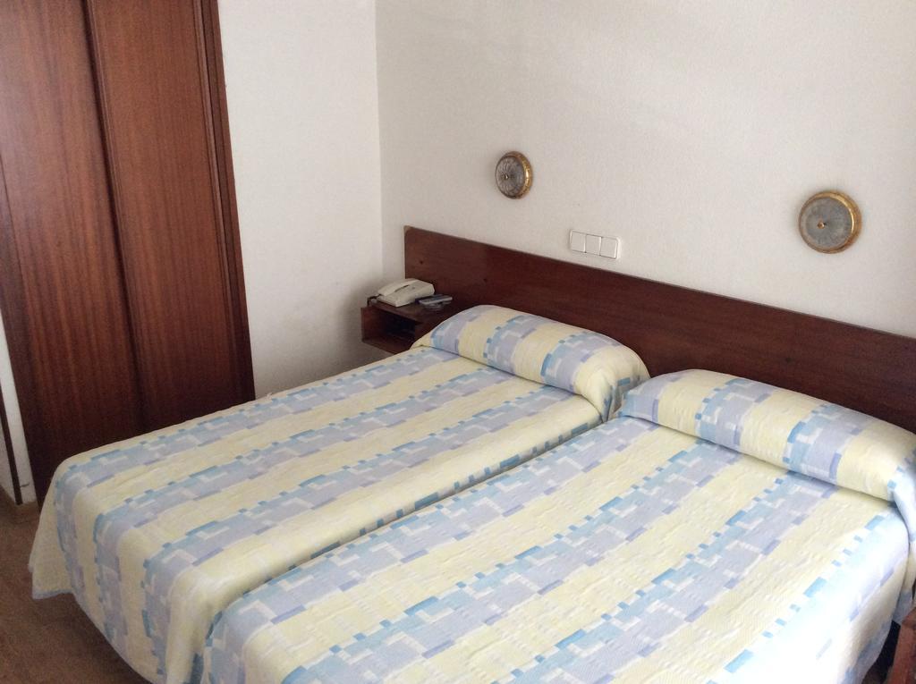Hostal Liebana ซานตานเดร์ ห้อง รูปภาพ
